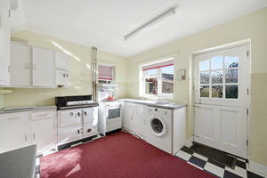 Kitchen- click for photo gallery